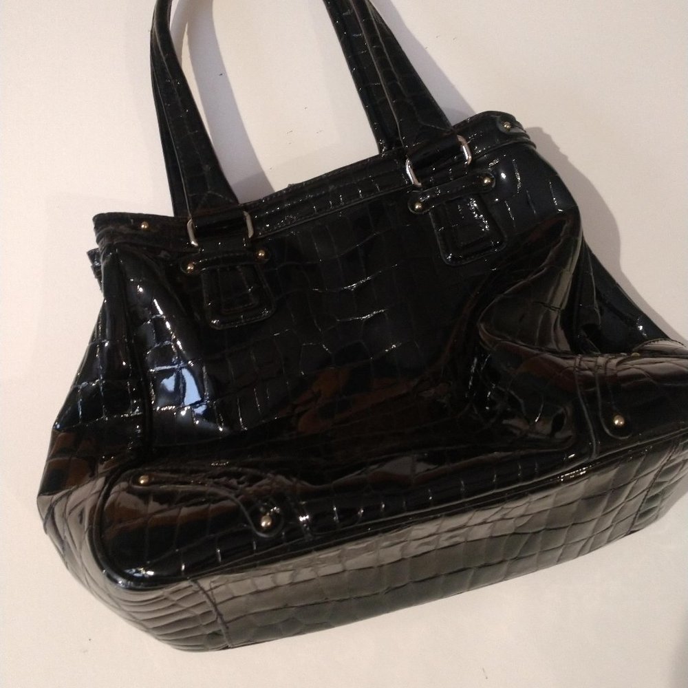 Croc like hand bag